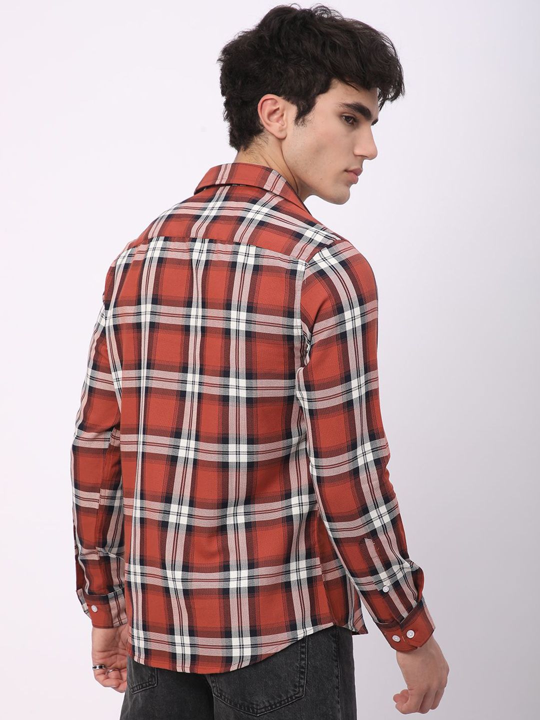 VASTRADO Men Classic Slim Fit Opaque Checked Casual Shirt