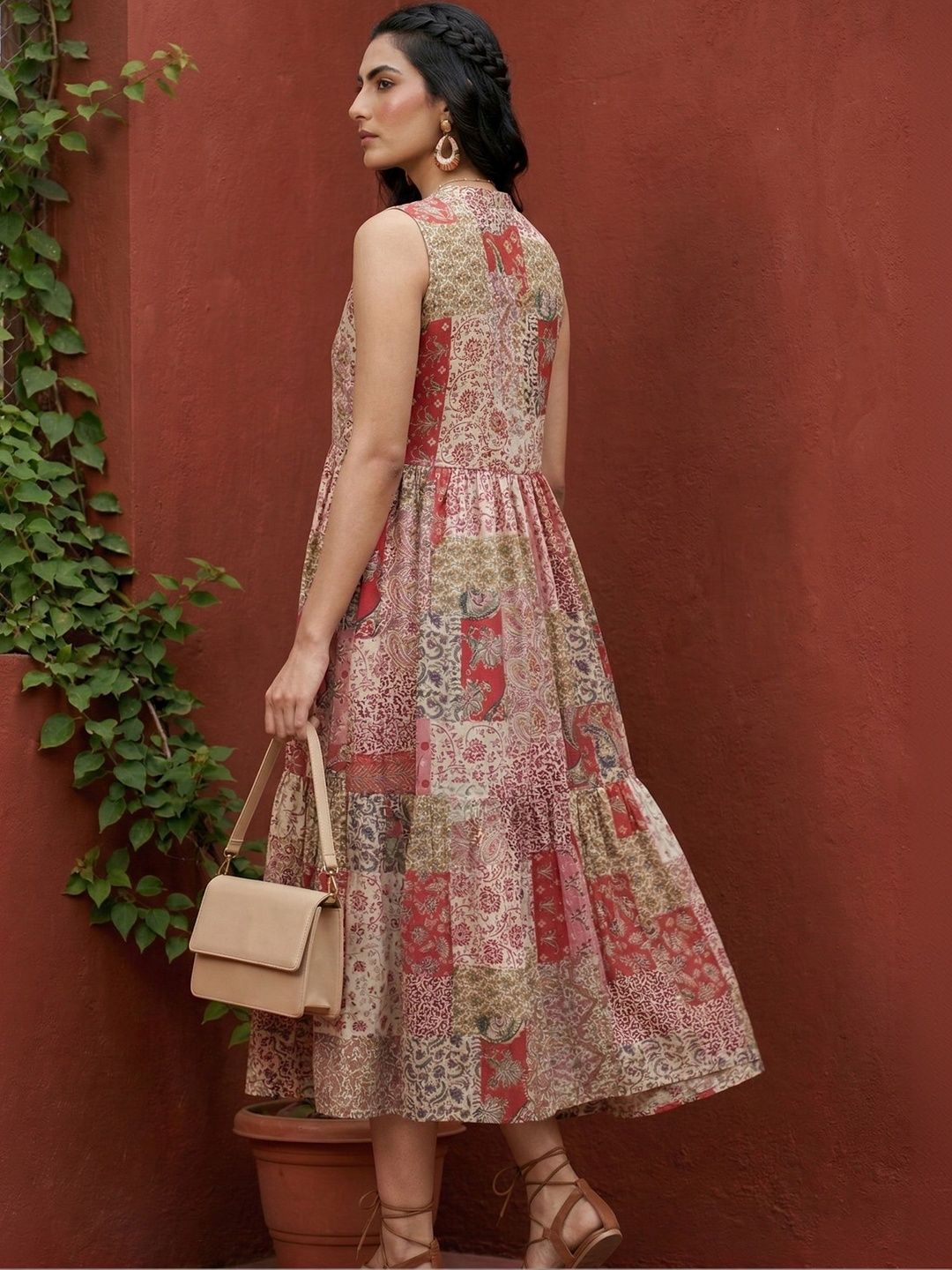 Mamicha Ethnic Motifs Printed Sleeveless Crepe Fit And Flare Midi Dress