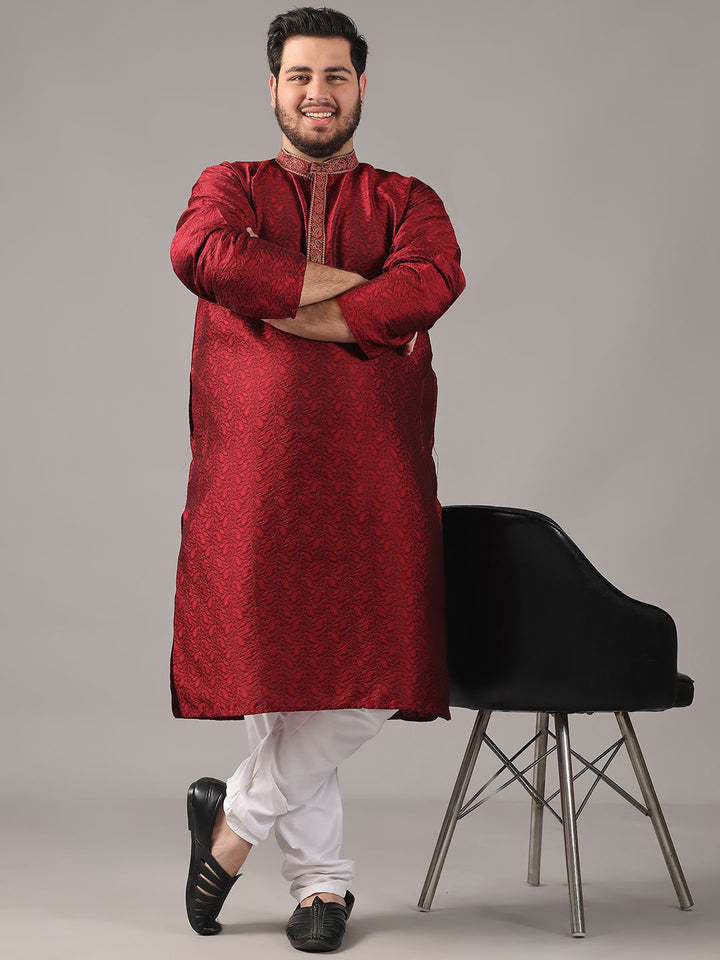 SOJANYA PLUS Plus Size Lelaki Paisley Woven Design Band Collar Straight Kurta With Pajama