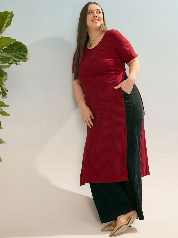 SASSAFRAS Curve Women Solid Ribbed Maxi Longline Top