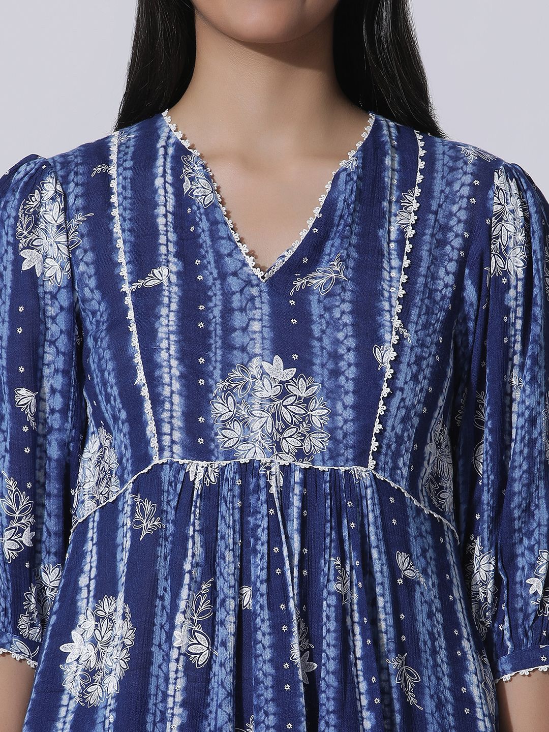 W Print Puff Sleeve Empire Top