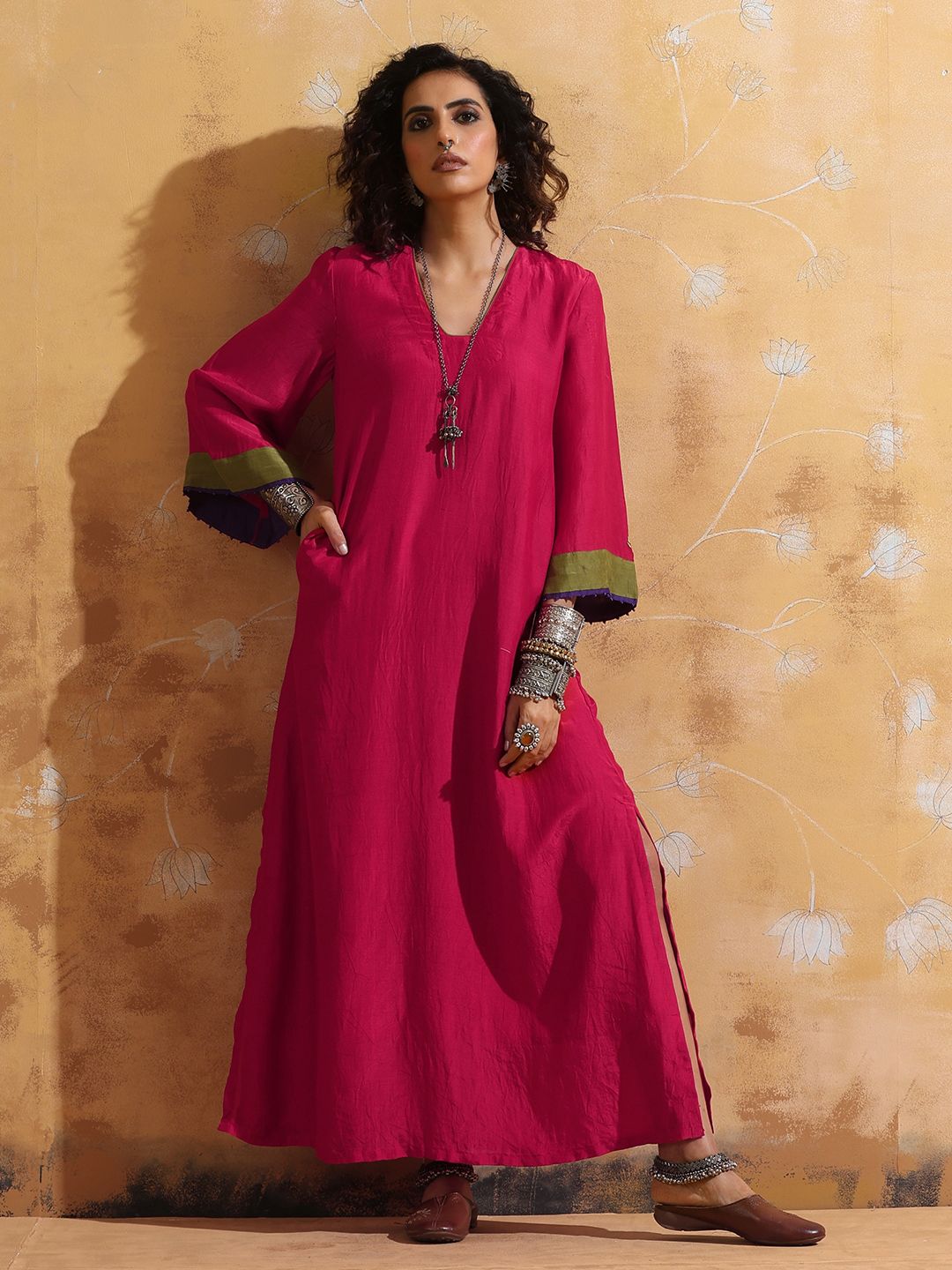 Truebrowns Wanita Pink Muslin Silk Lurus Maxi Dress