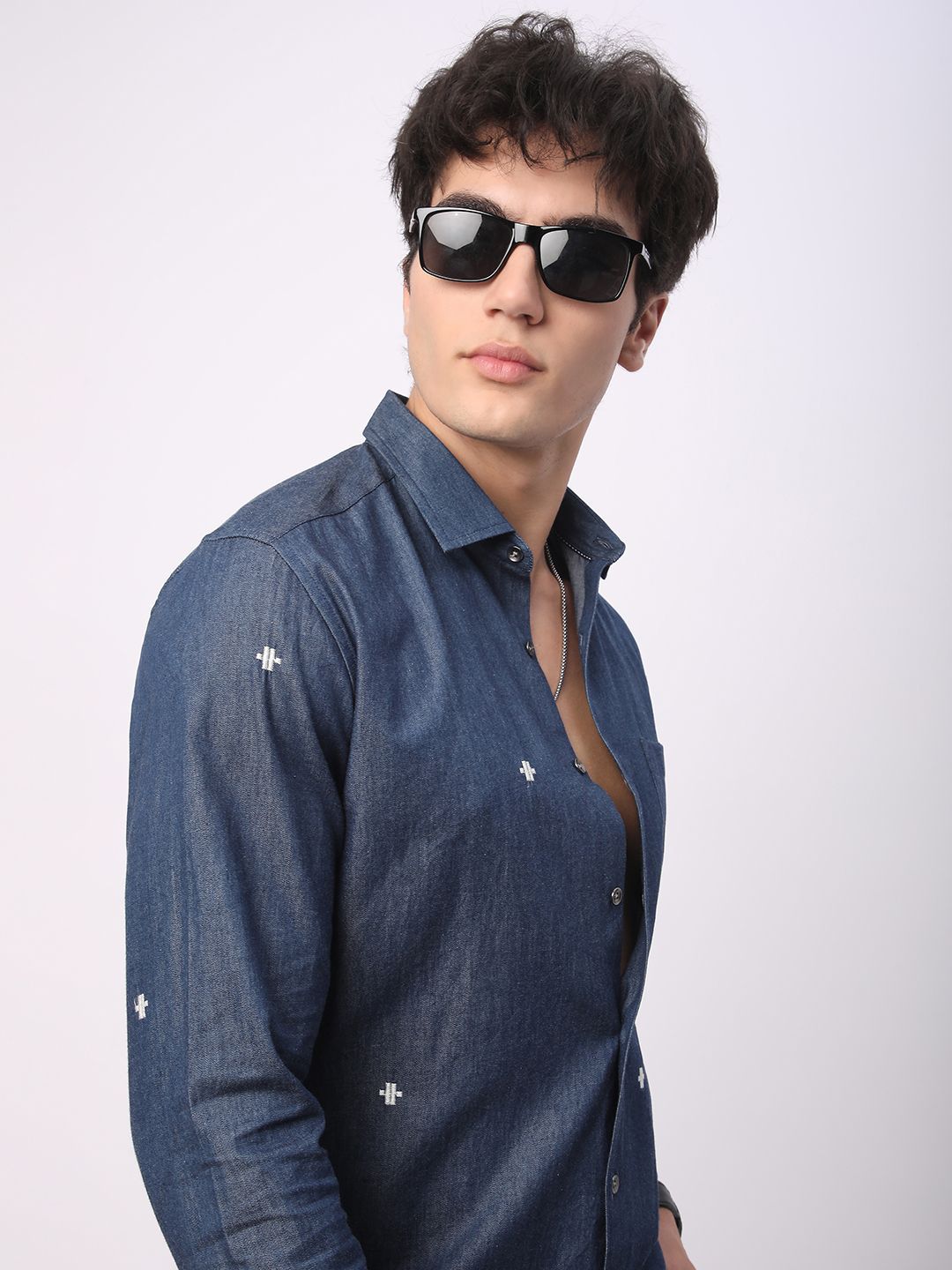 VASTRADO Men Classic Spread Collar Solid Cotton Slim Fit Casual Shirt