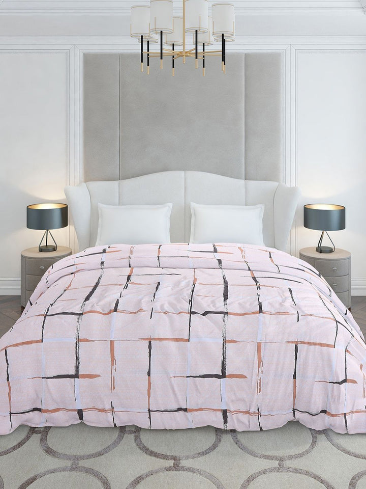 Monte Carlo Peach-Coloured & Brown Geometric Mild Winter 210 GSM Double Bed Duvet