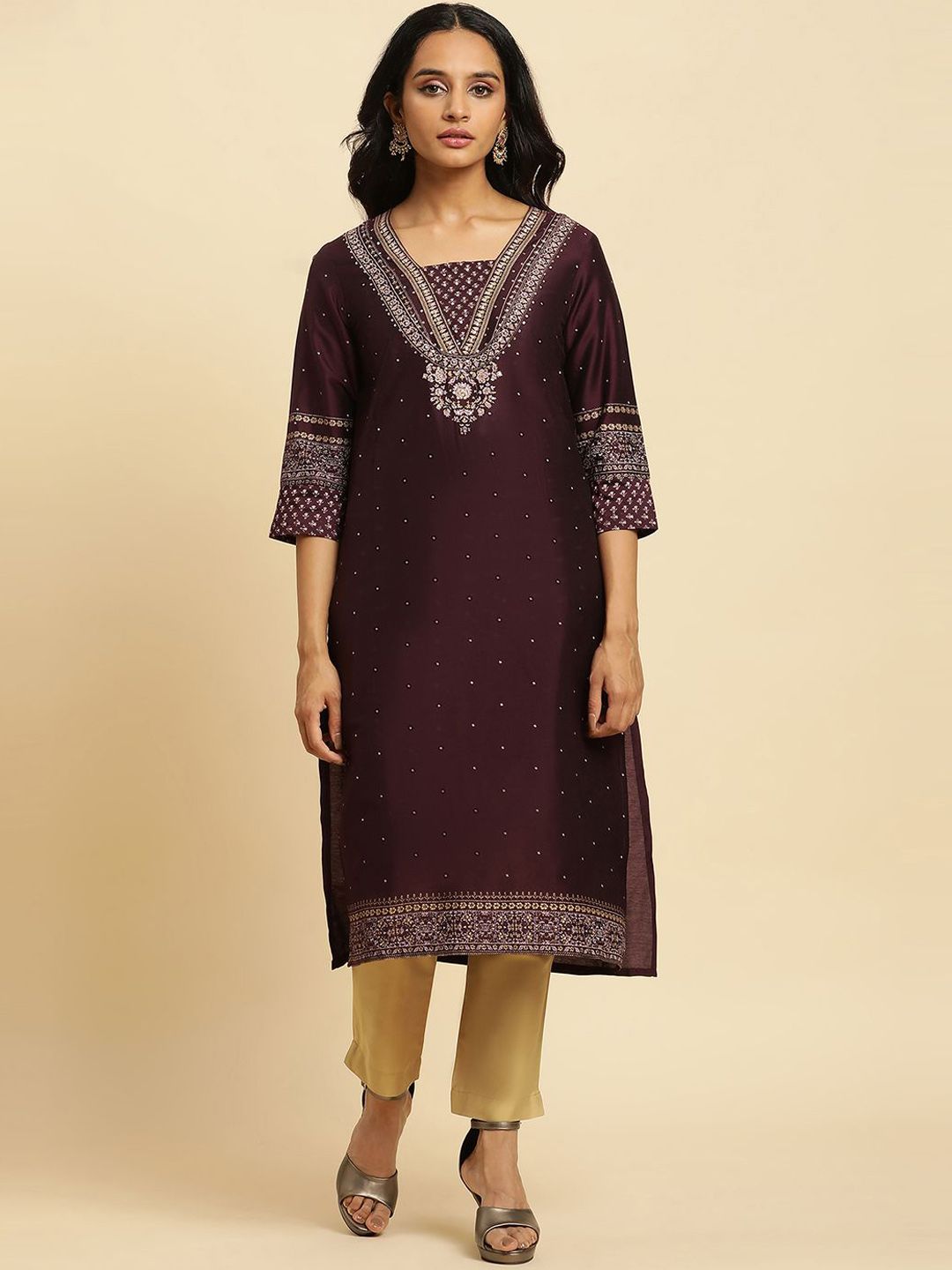 W Geometric Yoke Design Mirror Work Straight Kurta