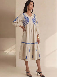 Pakaian Midi A-Line Bersulam Bunga Rumah Chikankari