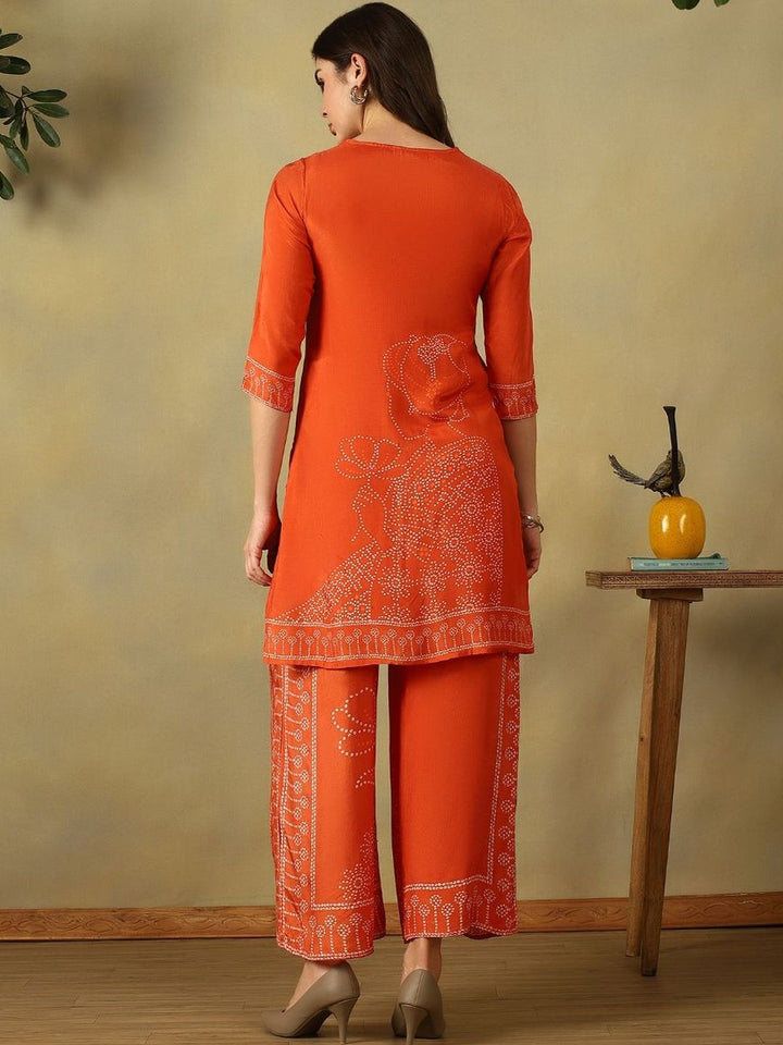 Mamicha Women Ethnic Motifs Dyed Regular Thread Work Kurta with Palazzos