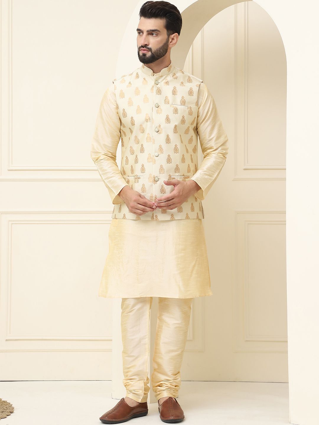 SOJANYA Kurta Kapas Sutera Kolar Mandarin Dengan Jaket Nehru Rekaan Churidar & Tenunan