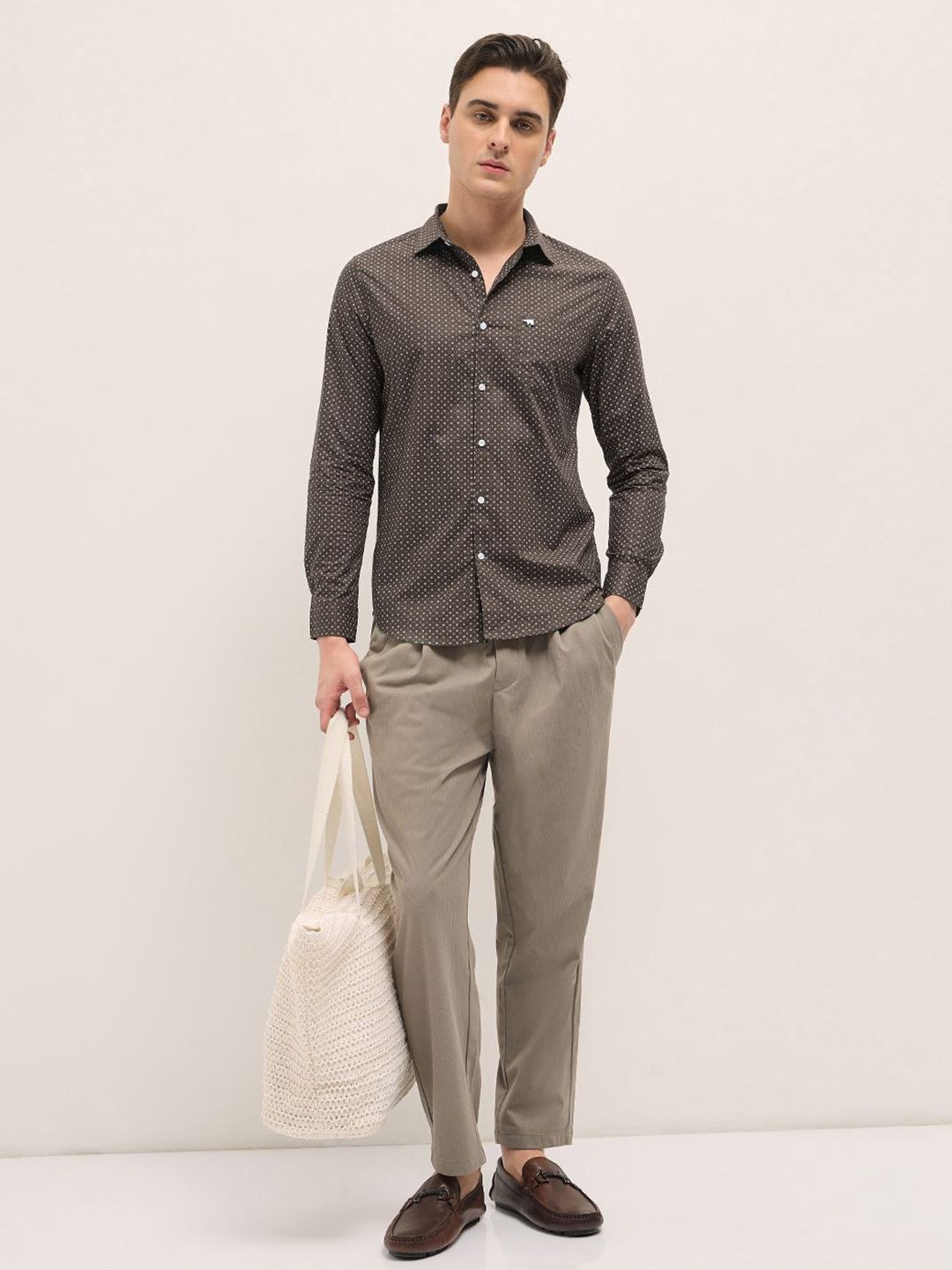 THE BEAR HOUSE Men Spread Collar Geometric Printed Cotton Tailored Fit Formal Shirt