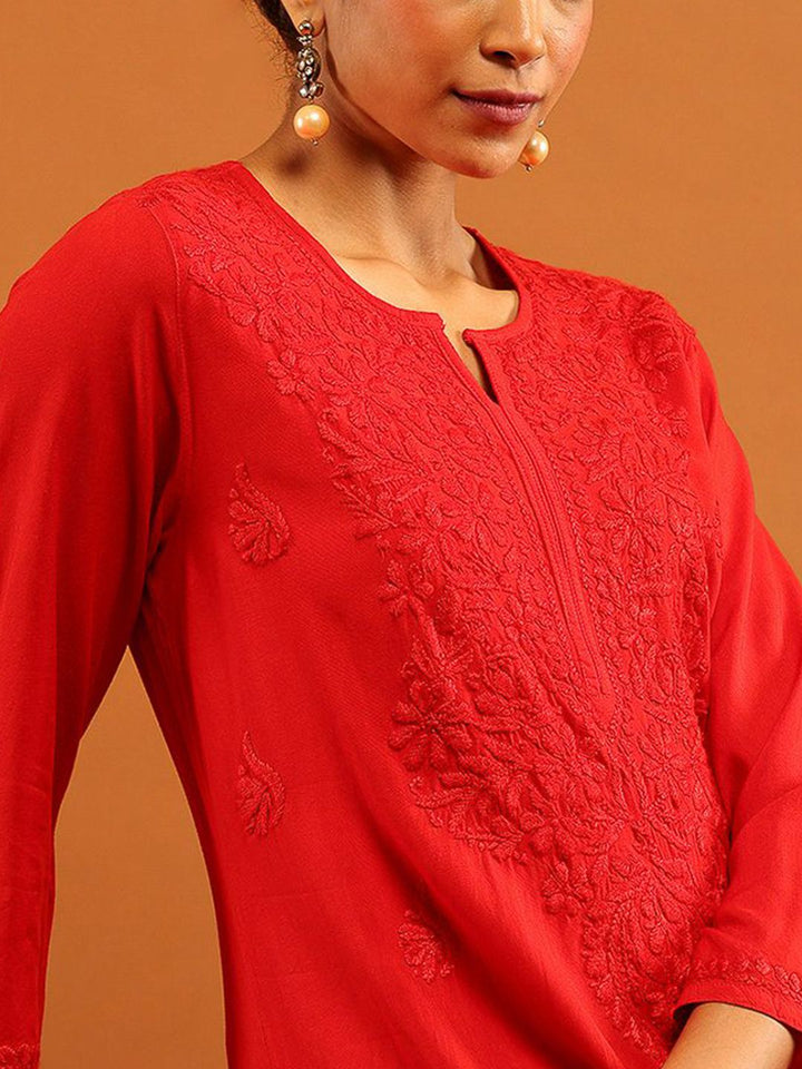 Rumah Wanita Chikankari Kurta Bersulam Chikankari Rayon Merah