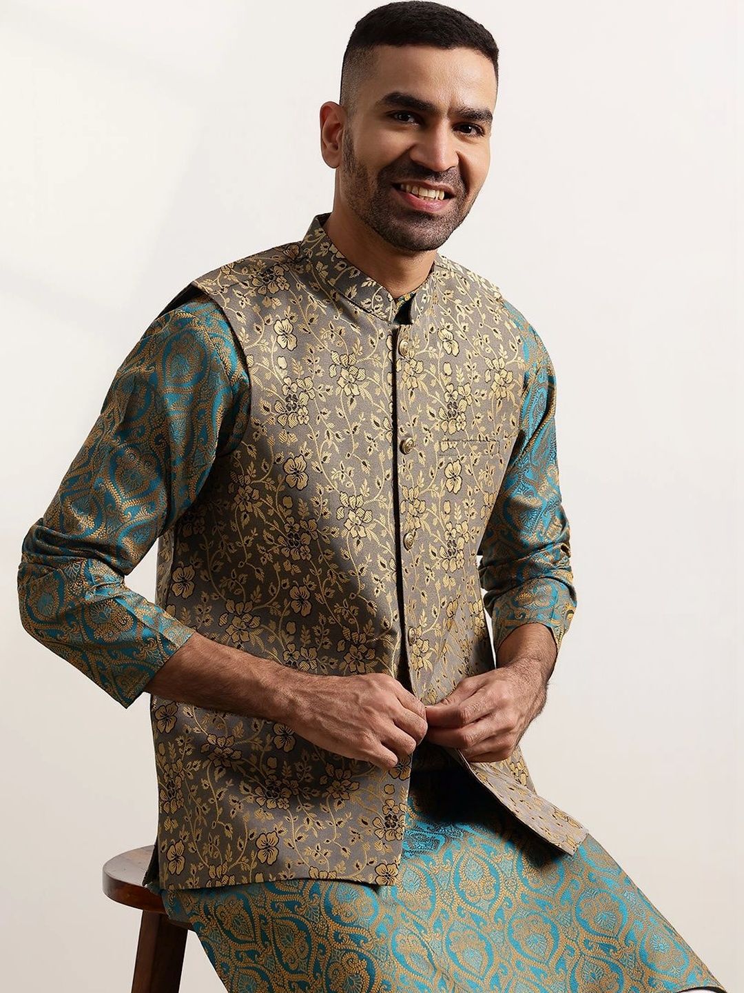 Jaket Nehru Brocade Rekaan Tenunan Anouk