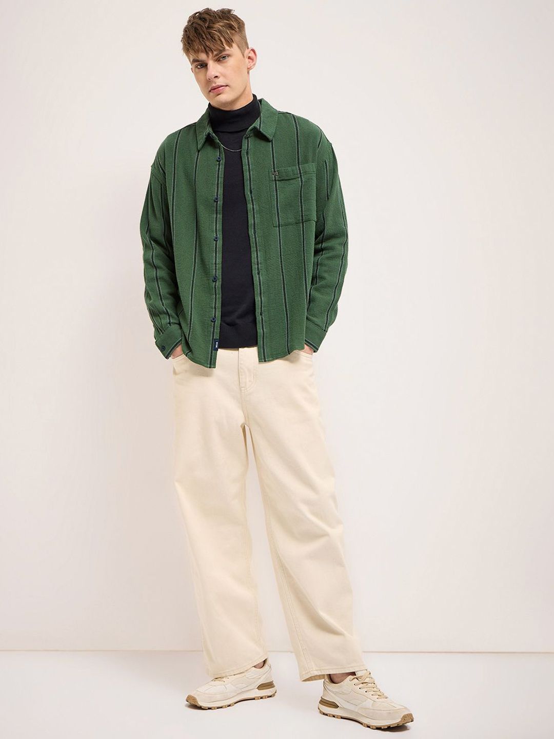 THE BEAR HOUSE Men Spread Collar Vertical Striped Cotton Relaxed Fit Casual Shirt