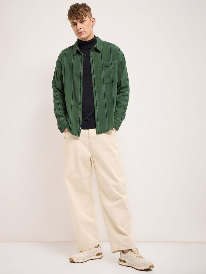 THE BEAR HOUSE Men Spread Collar Vertical Striped Cotton Relaxed Fit Casual Shirt