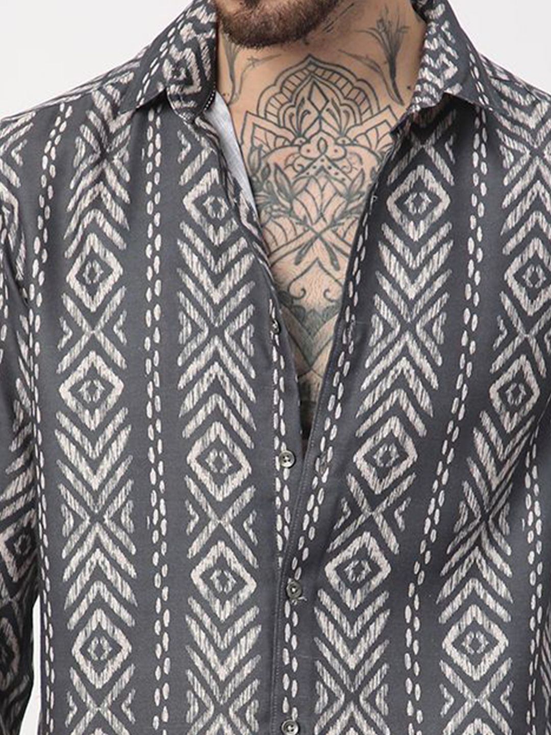 VASTRADO Men Classic Relaxed Fit Spread Collar Abstract Printed Cotton Casual Shirt
