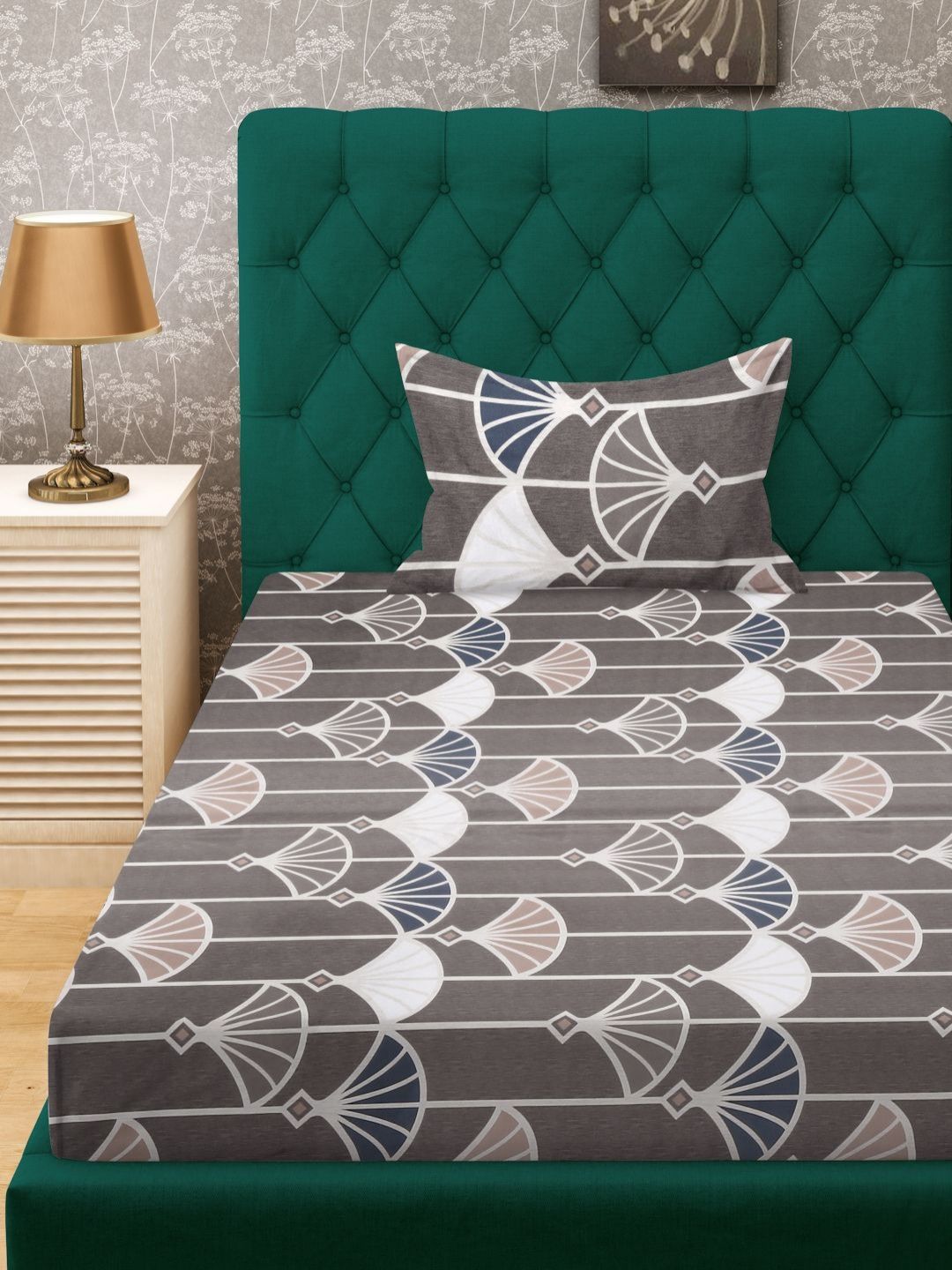 KLOTTHE Brown Geometric Printed Flat 300TC Single Bedsheet With Pillow Cover
