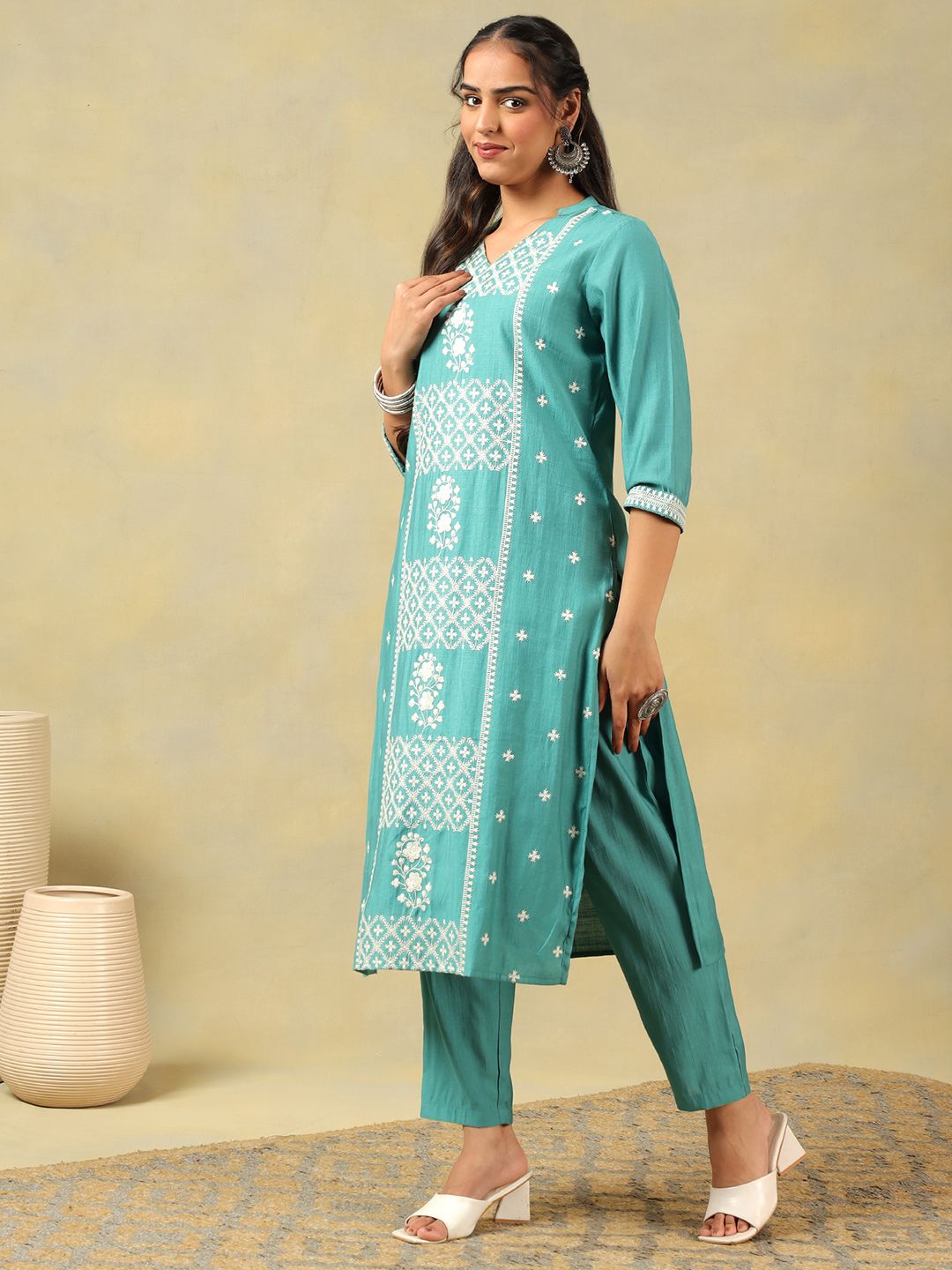 Mamicha Women Ethnic Motifs Embroidered Regular Thread Work Pure Cotton Kurta with Trousers & With Dupatta