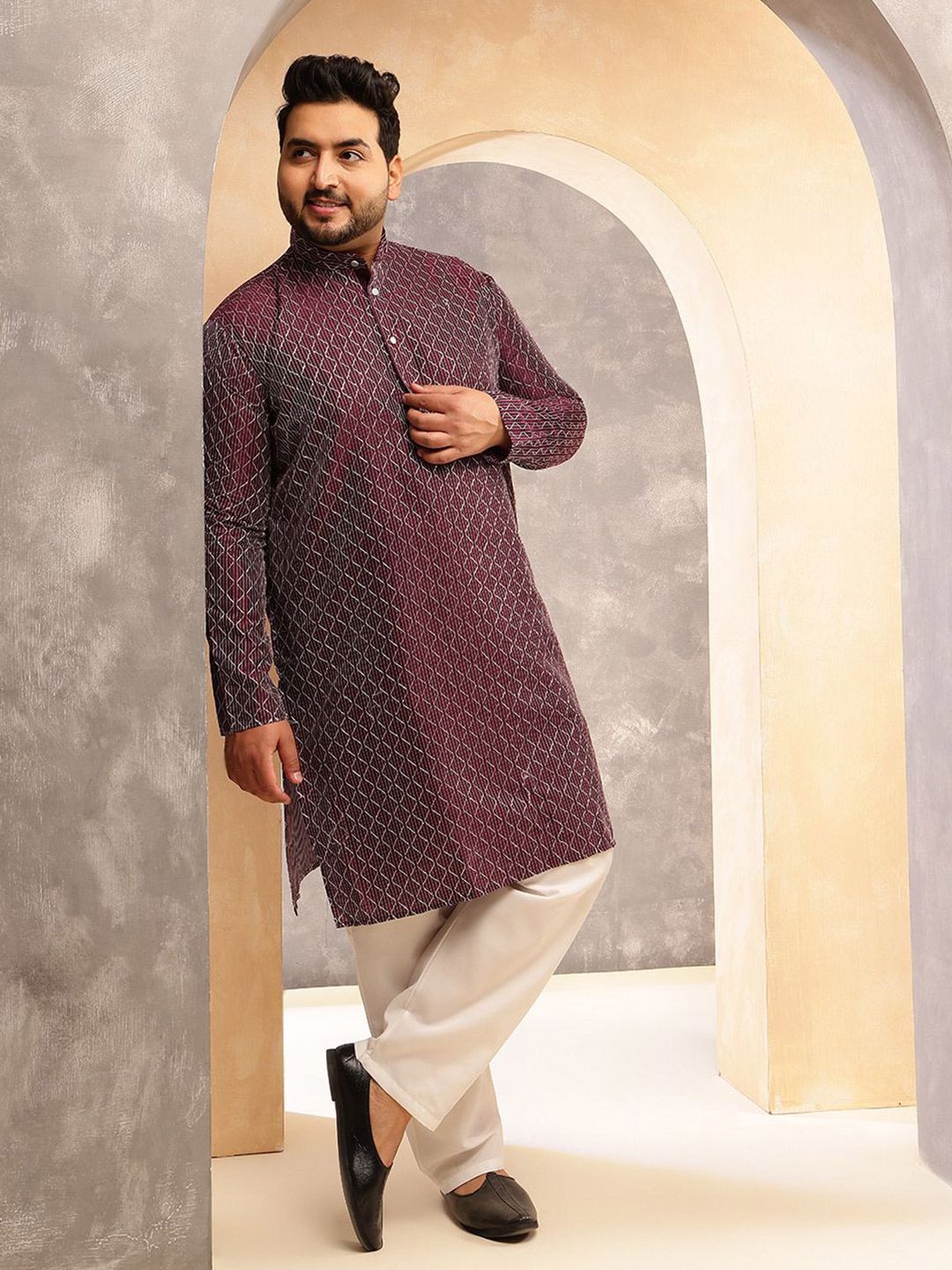 SOJANYA PLUS Men Geometric Printed Festive Silk Straight Kurta