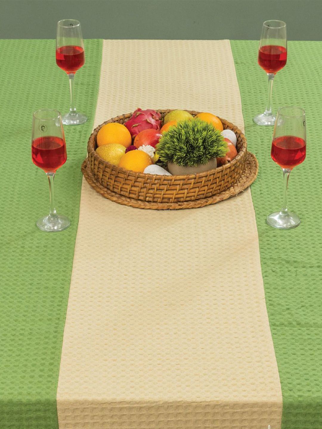 URBAN SPACE Green & Cream Anti-Slip Cotton 4-Seater Table Cover with Textured details