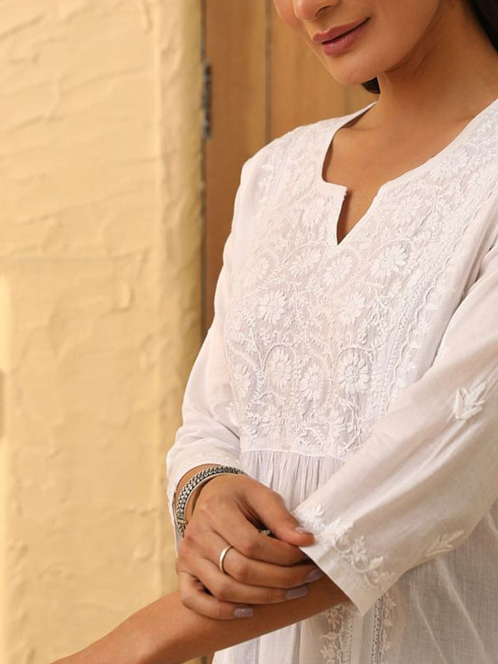 House of Chikankari Women White Cotton Chikankari Embroidered Kurta