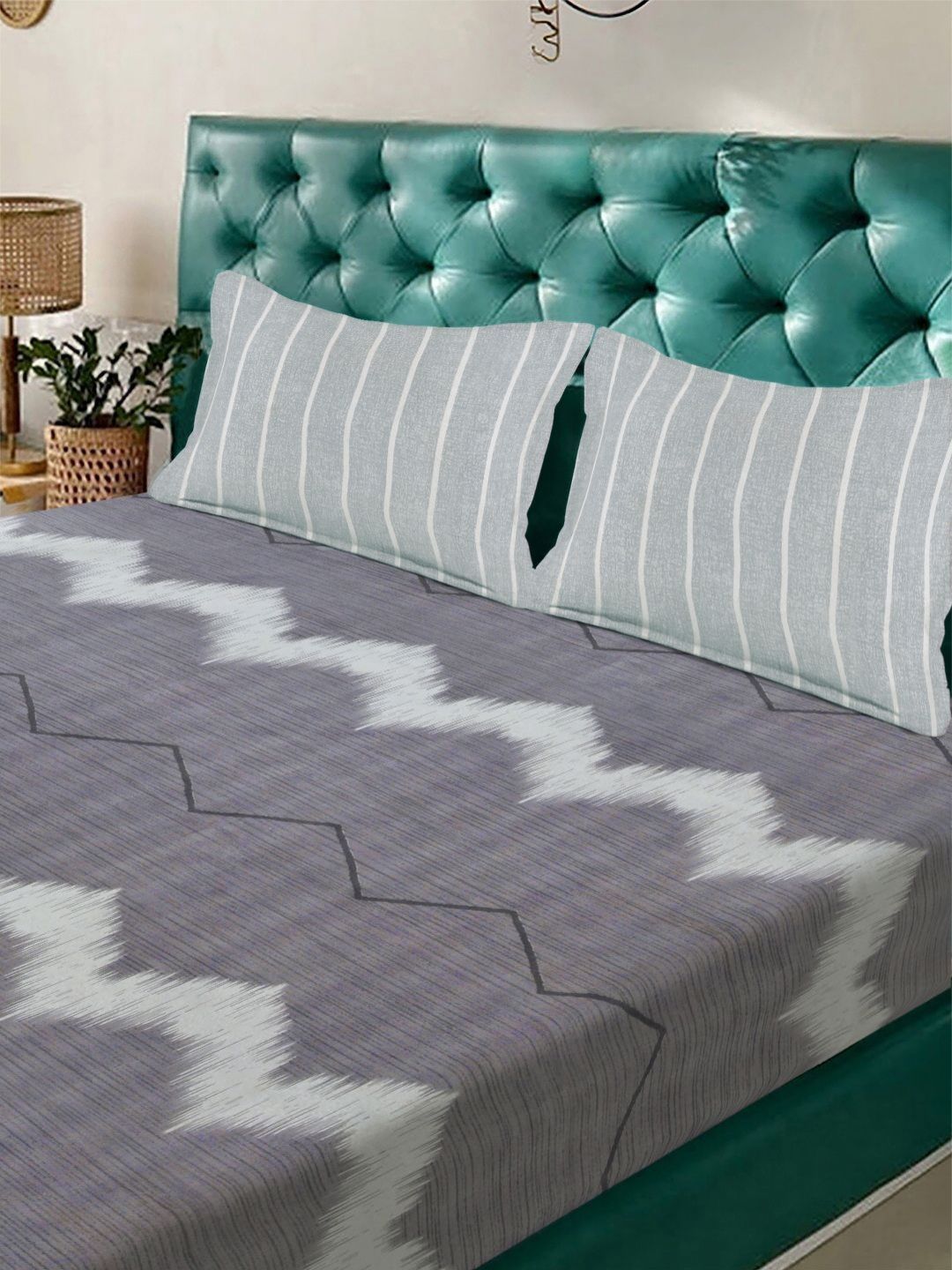 Aura Grey & White Geometric 300 TC Fitted Double King Bedsheet Set-2.5 m X 2.25 m
