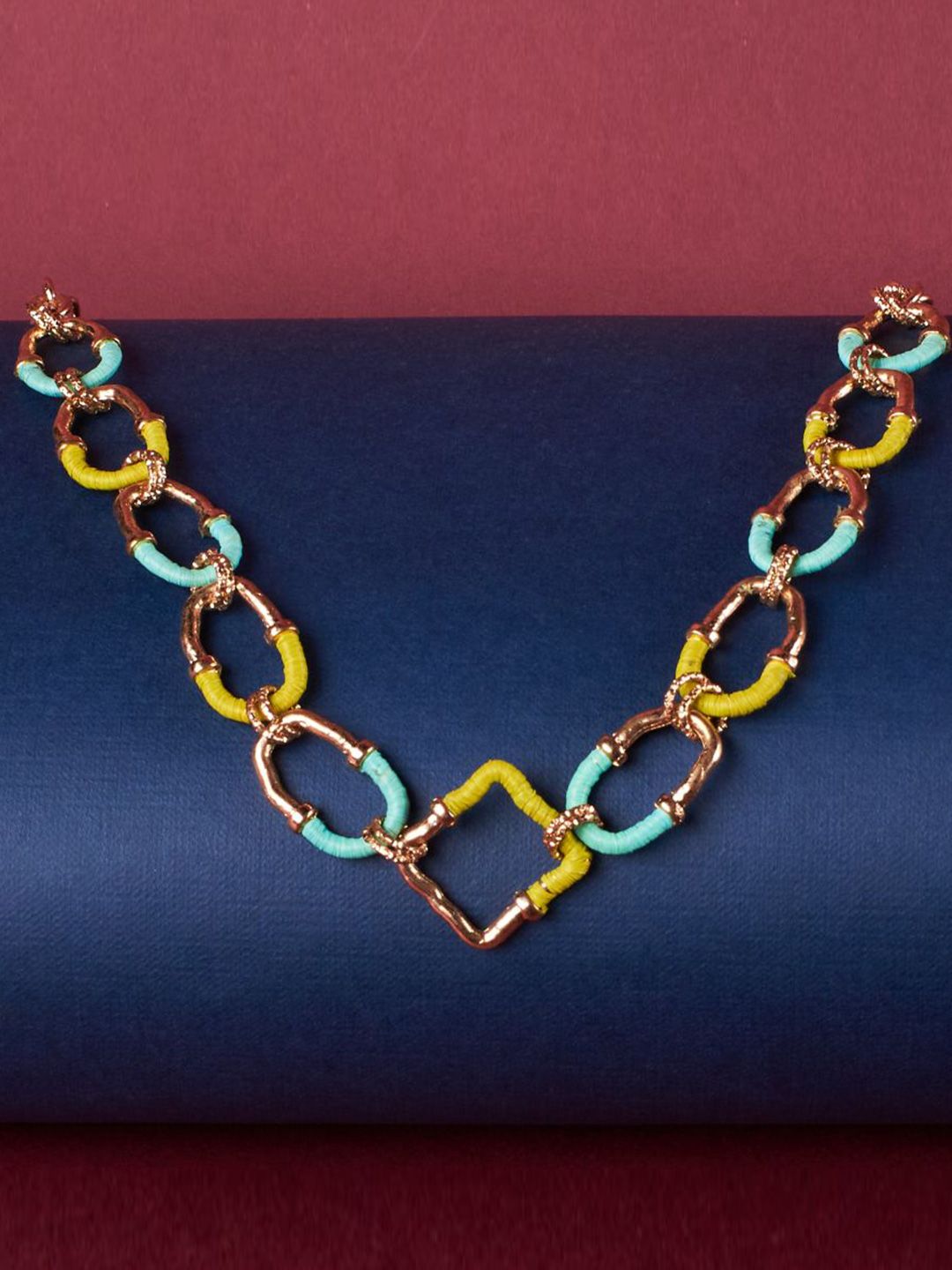Kalung dan rantai masin