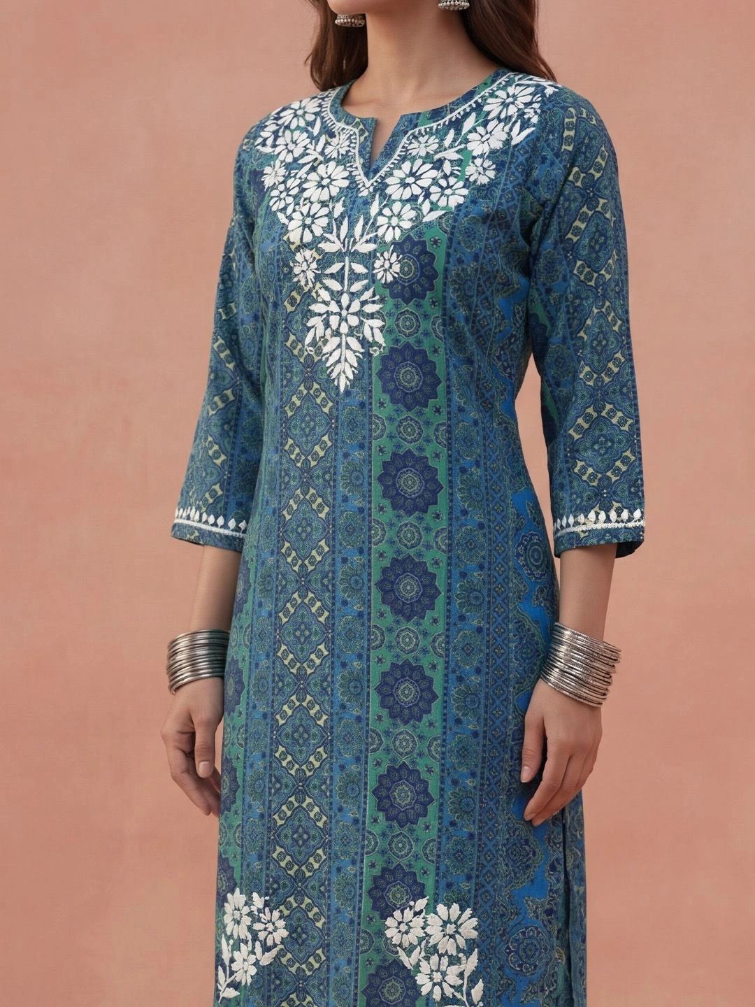 Rumah Chikankari Wanita Biasa Chikankari Silk Crepe Kurta dengan Seluar