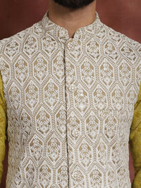 Motif Etnik Hijau Anouk Bersulam Kurta Lurus Dengan Jaket Churidar & Nehru