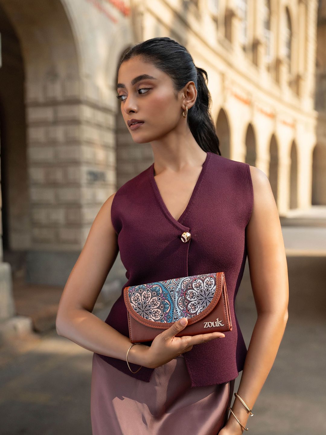 Zouk Wanita Multicolor Mandala Print Kyra Flap Wallet