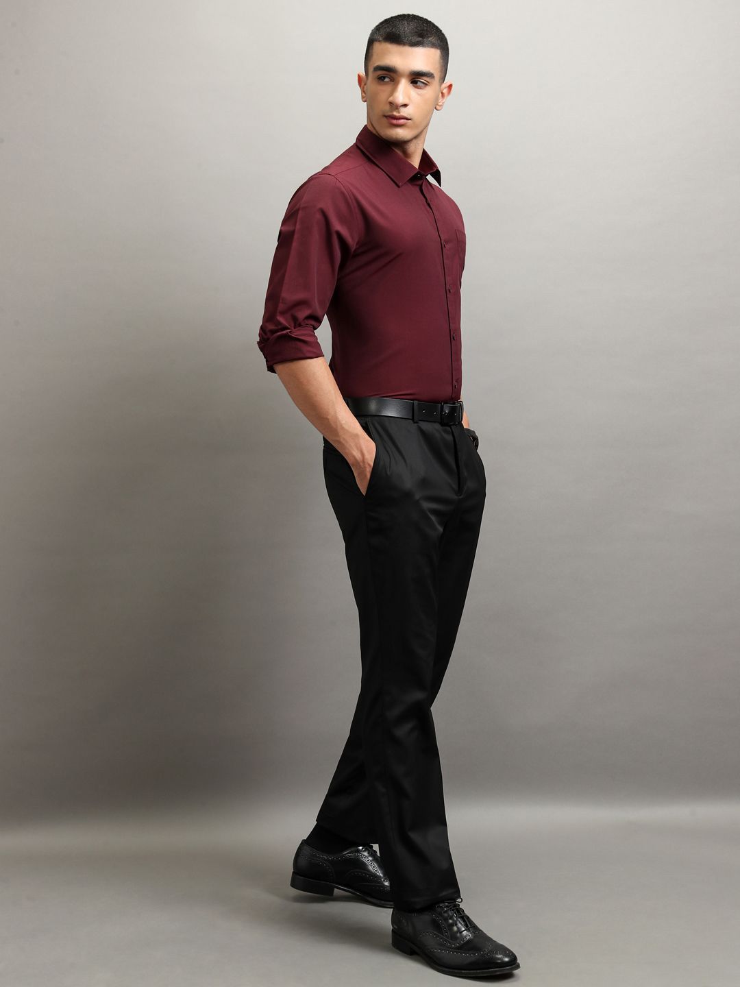 Highlander Men Burgundy Solid Formal Slim Fit shirt
