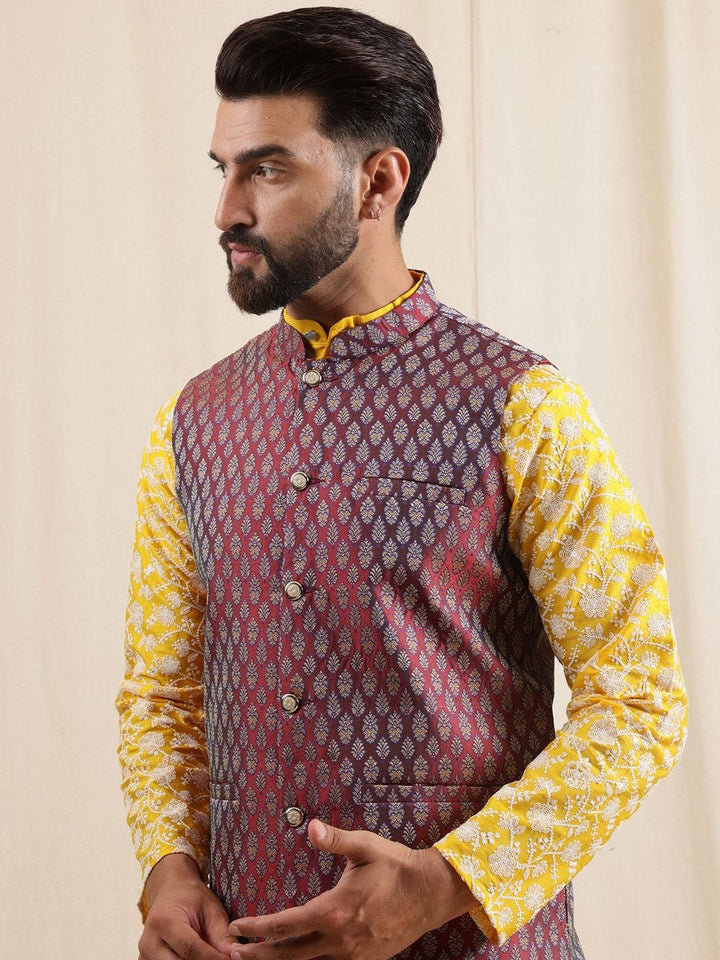 Anouk Men Floral Embroidered Kurta with Pyjama & Nehru jacket