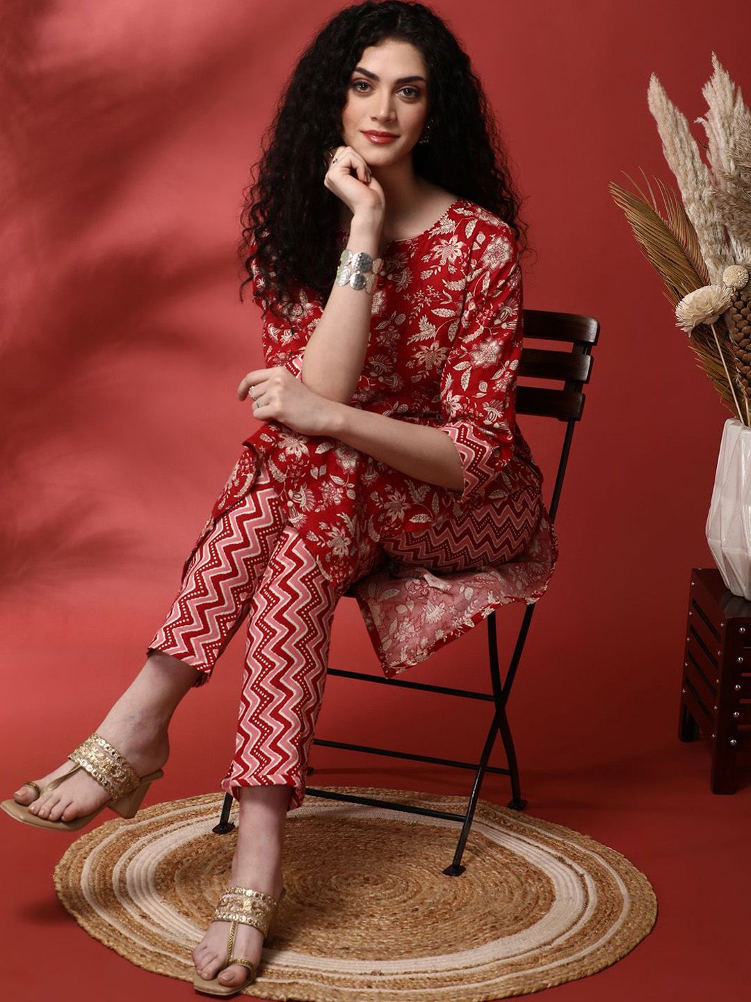 Anouk Floral Printed Round Notch Neck Straight Kurta With Trousers & Dupatta