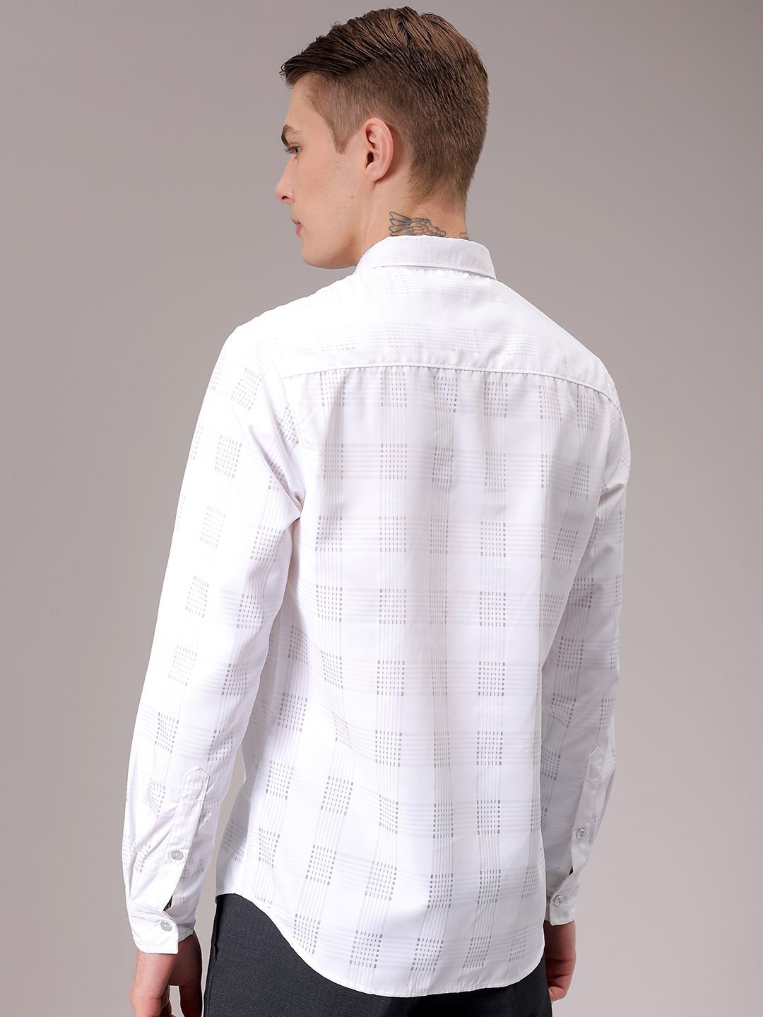 The Indian Garage Co Men Spread Collar Checked Slim Fit Shirt