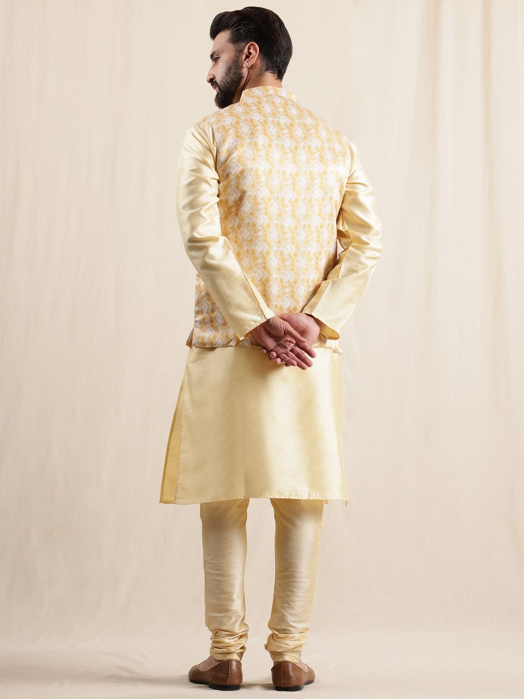 Anouk Mandarin Collar Straight Kurta With Pyjamas & Nehru Jacket