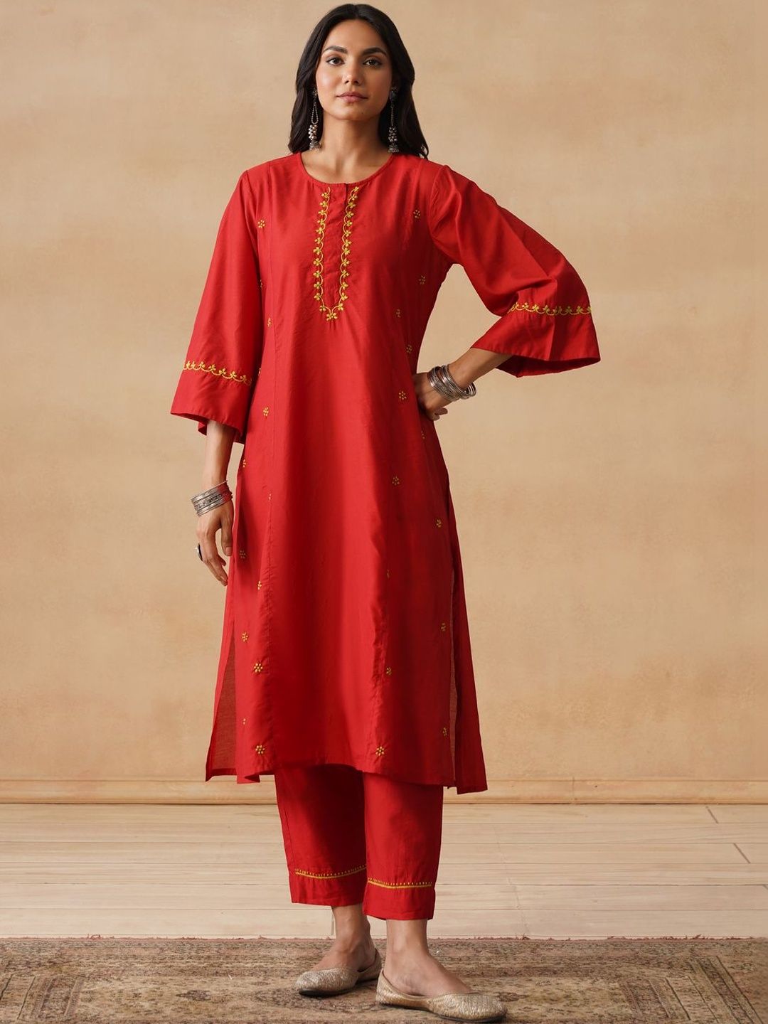 House of Chikankari Floral Sulam Chanderi Cotton Kurta dengan Set Seluar