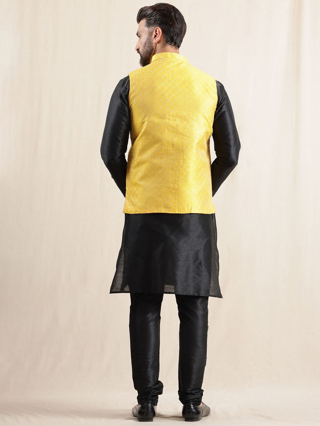 Anouk Mandarin Collar Straight Kurta With Pyjamas