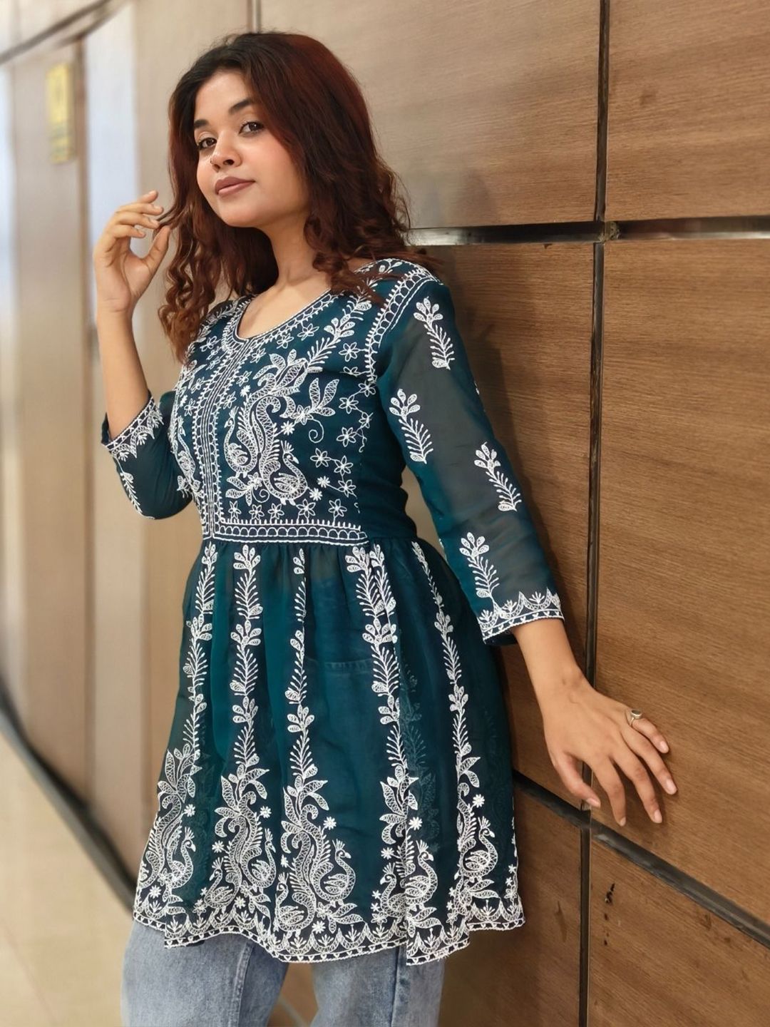 KALINI Women Ethnic Motifs Embroidered Chikankari Kurti