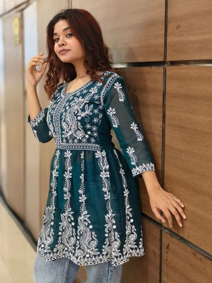 KALINI Women Ethnic Motifs Embroidered Chikankari Kurti