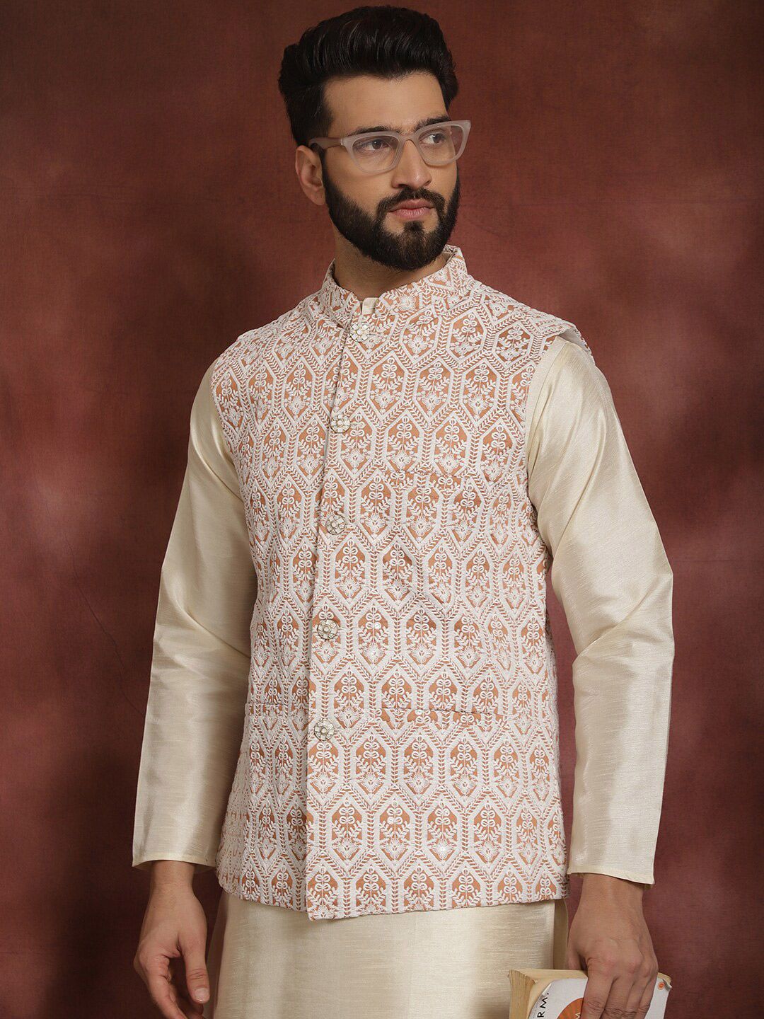 Anouk Cream Kolar Mandarin Churidar Kurta Lurus Dengan Churidar
