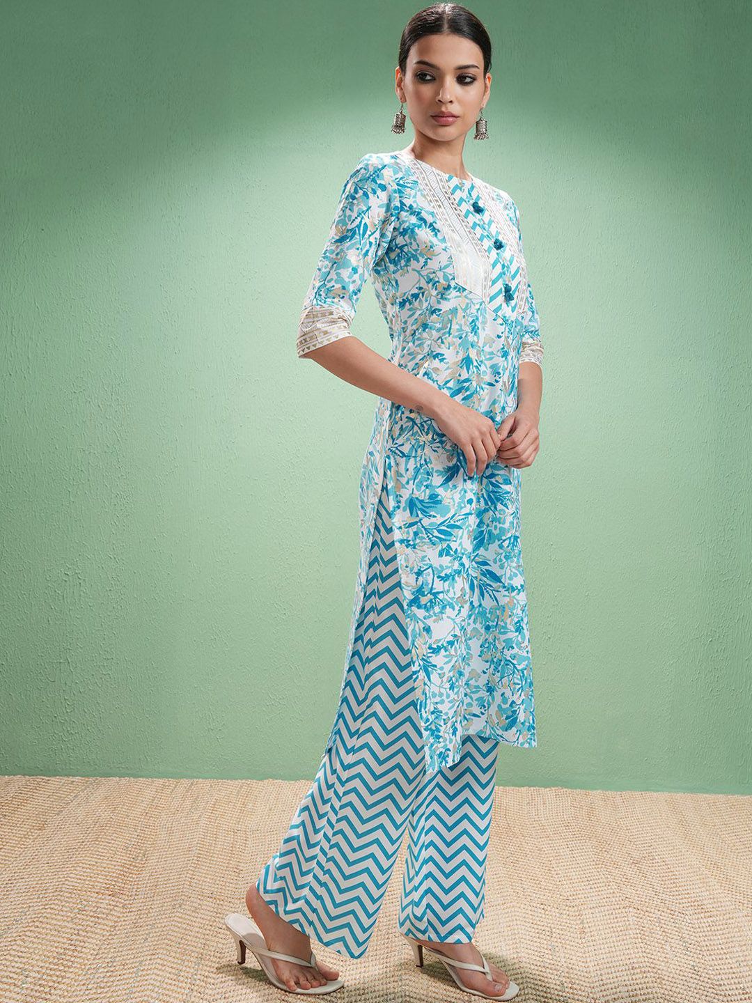 Vishudh Women Floral Printed Regular Kurta with Palazzos & With Dupatta