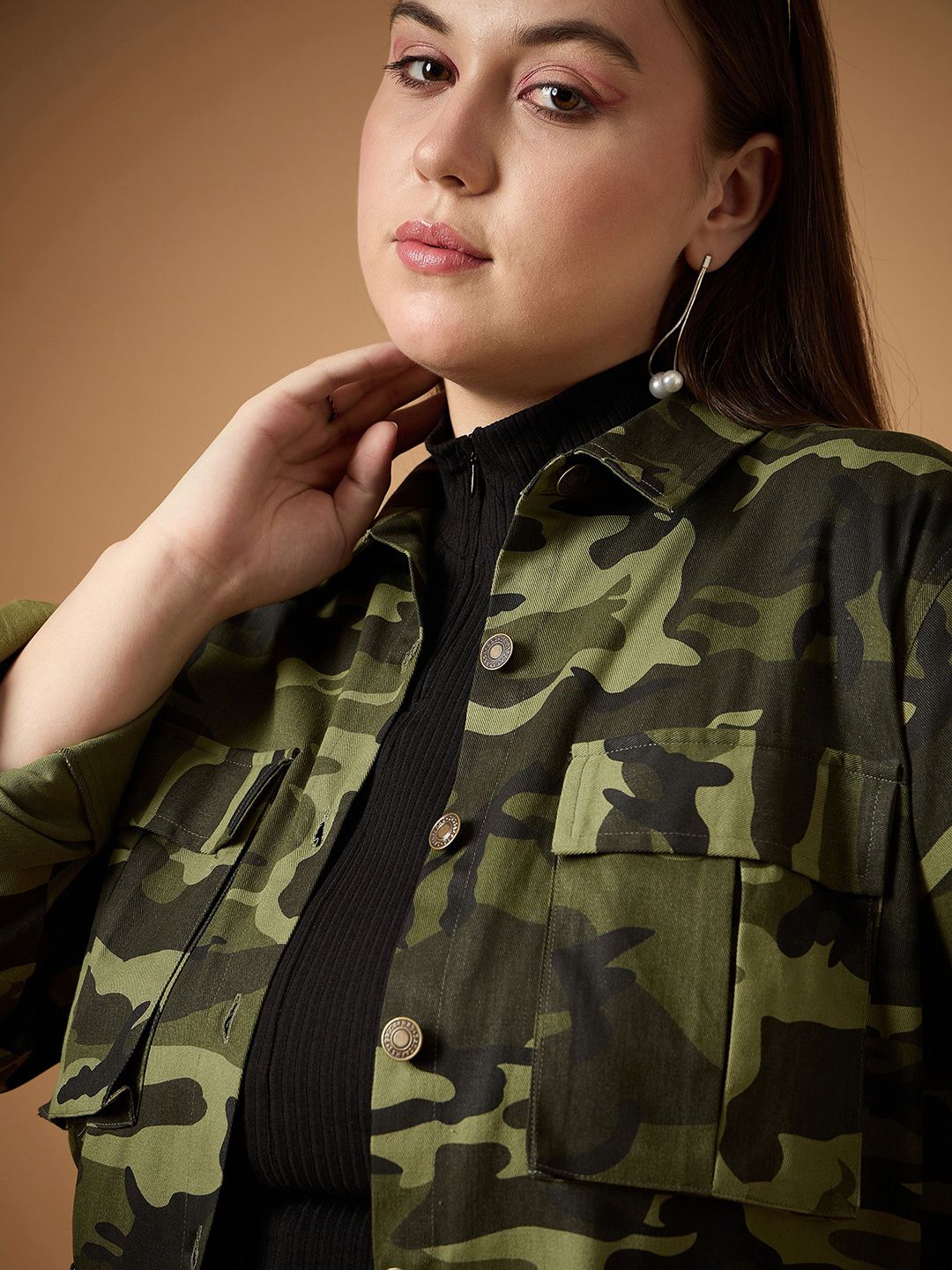 SASSAFRAS Curve Women Camouflage Tailored Jacket with Embroidered