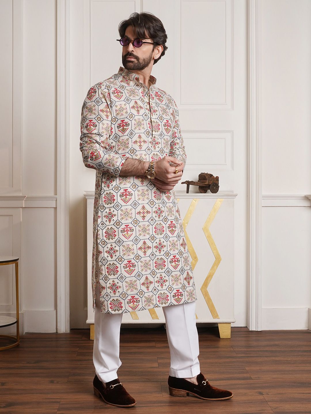 SOJANYA Ethnic Motifs Printed Mandarin Collar Kurta With Pyjamas