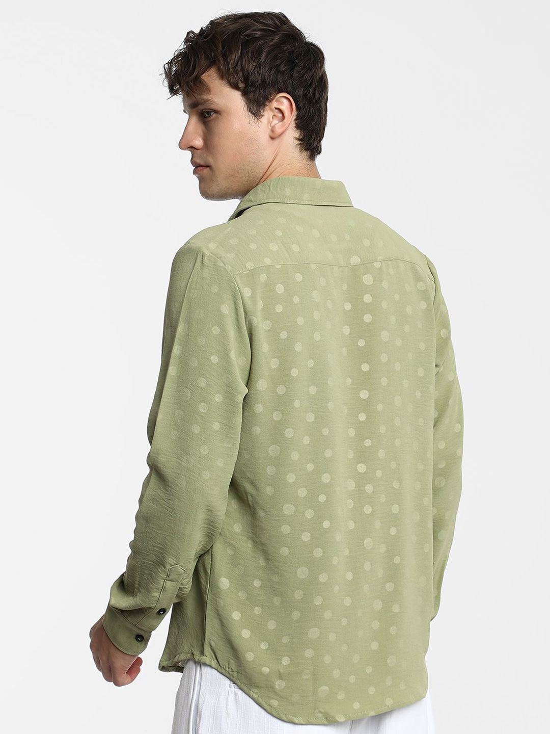 Campus Sutra Men Comfort Spread Collar Polka Dots Casual Shirt
