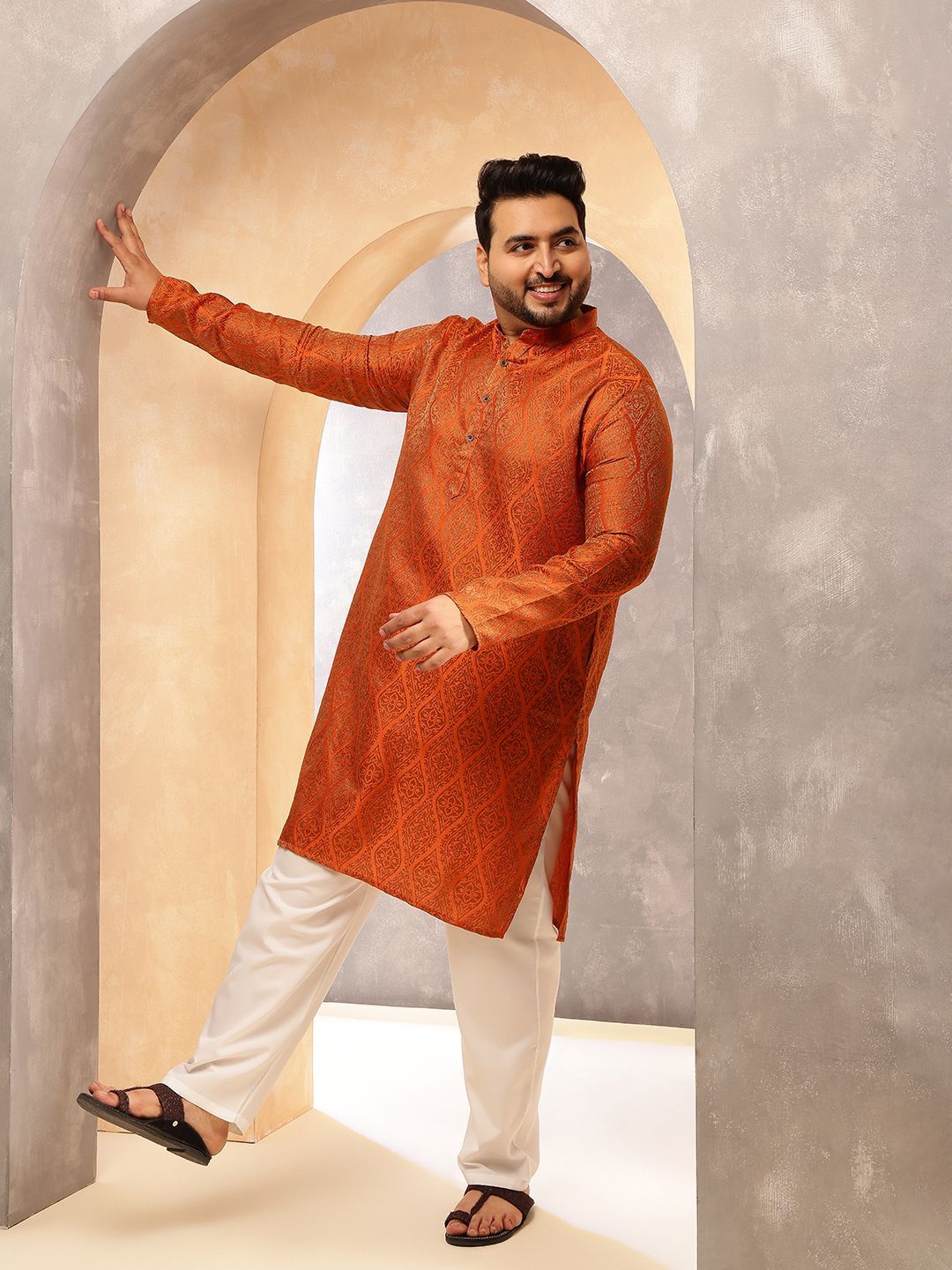 SOJANYA PLUS Men Mandarin Collar Kurta