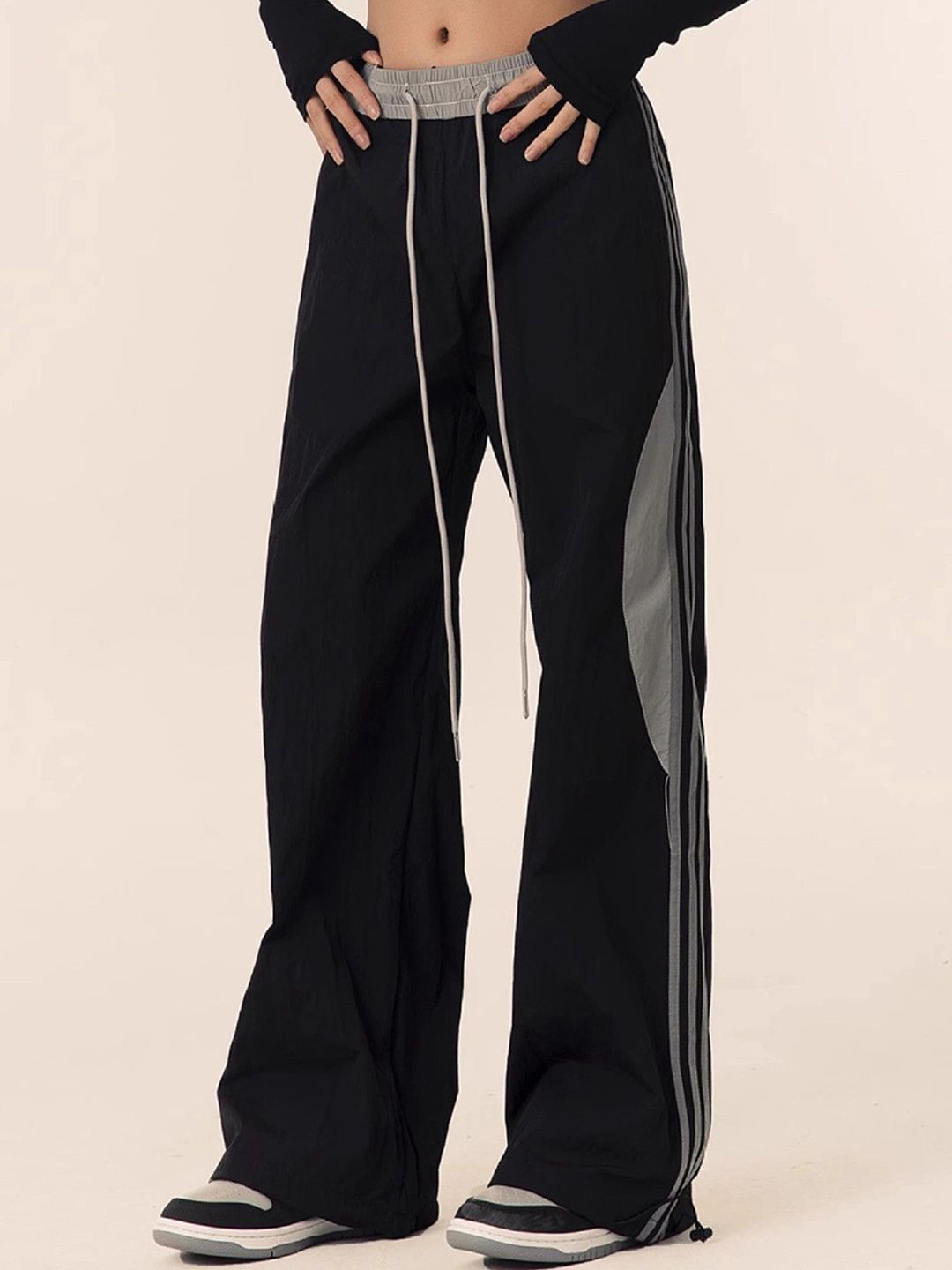 DressBerry Women Striped Trousers