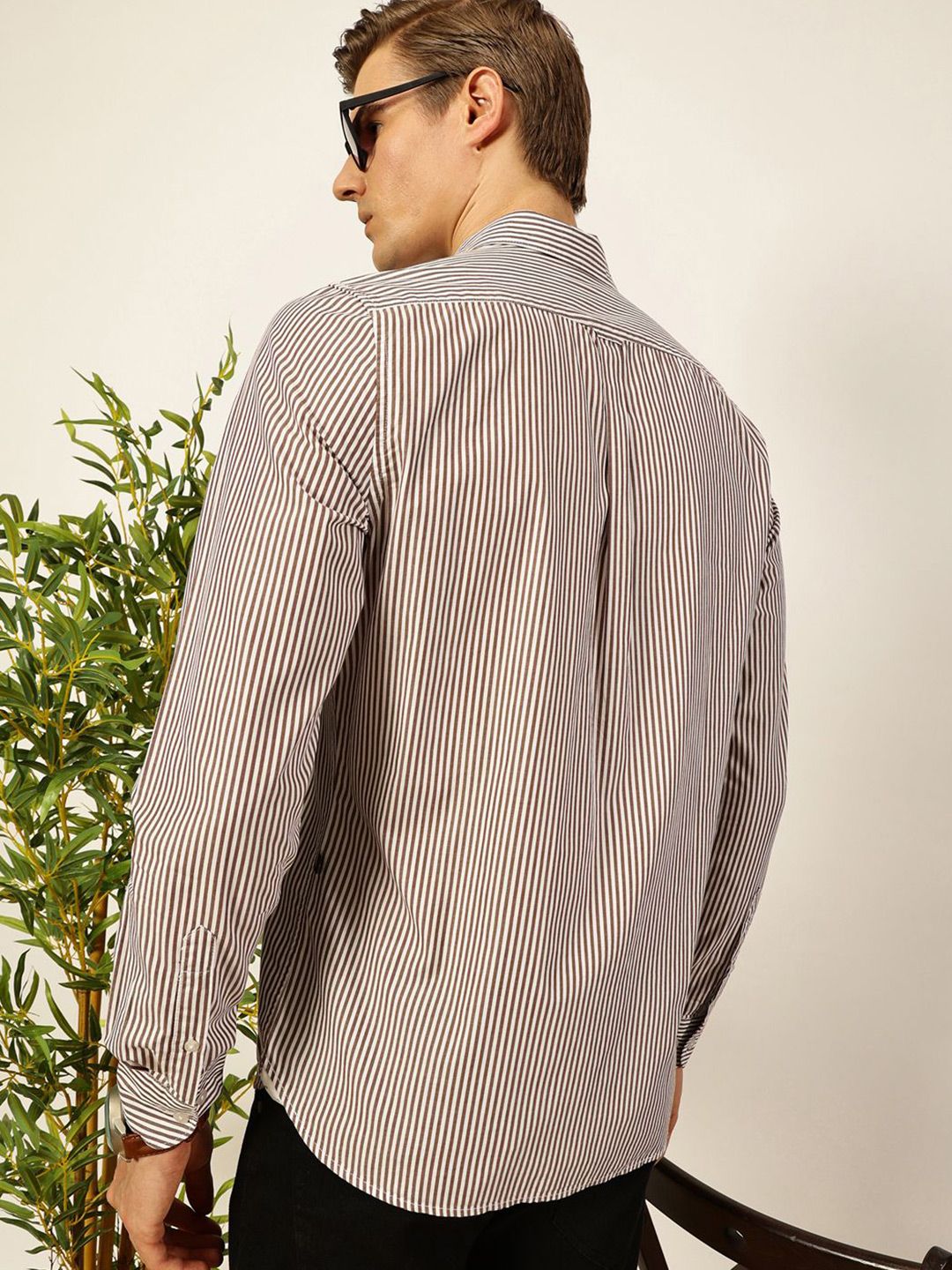 Thomas Scott Men Smart Spread Collar Vertical Striped Cotton Slim Fit Casual Shirt