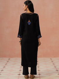 House of Chikankari Women Floral Embroidered Thread Work Indie Florals Kurta