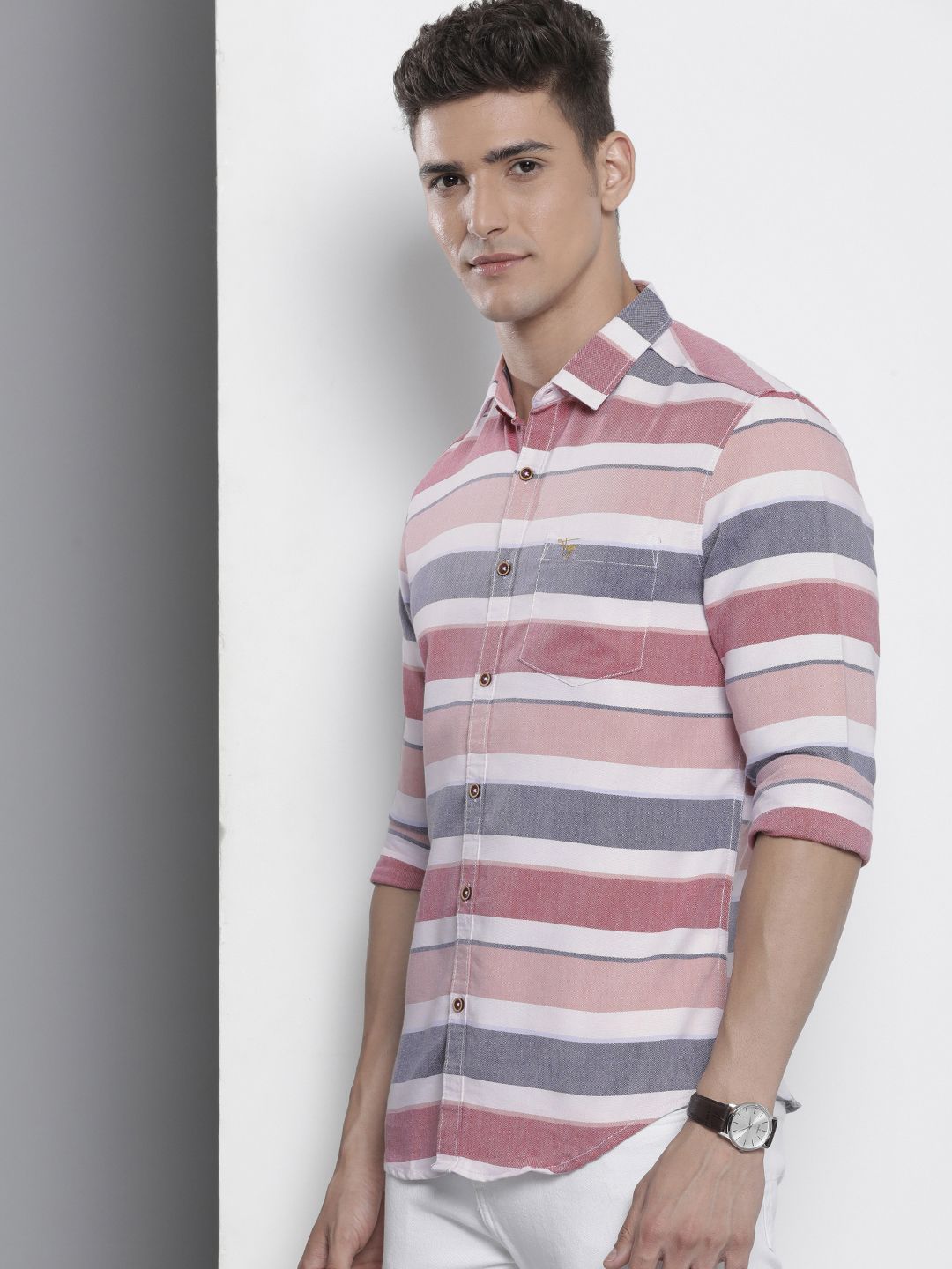 The Indian Garage Co Men Slim Fit Horizontal Striped Casual Shirt