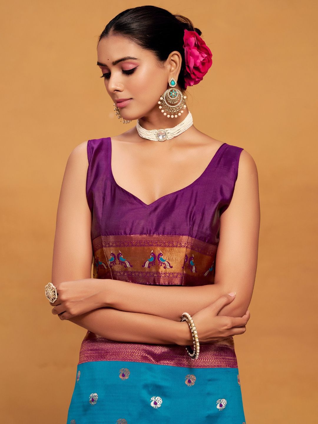 Kalini Woven Design Zari Silk Blend Paithani Saree Dengan Sekeping Blus
