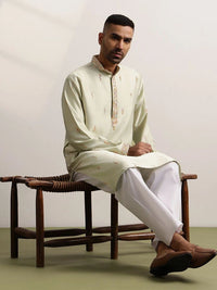 SOJANYA Men Embroidered Thread Work Kurta