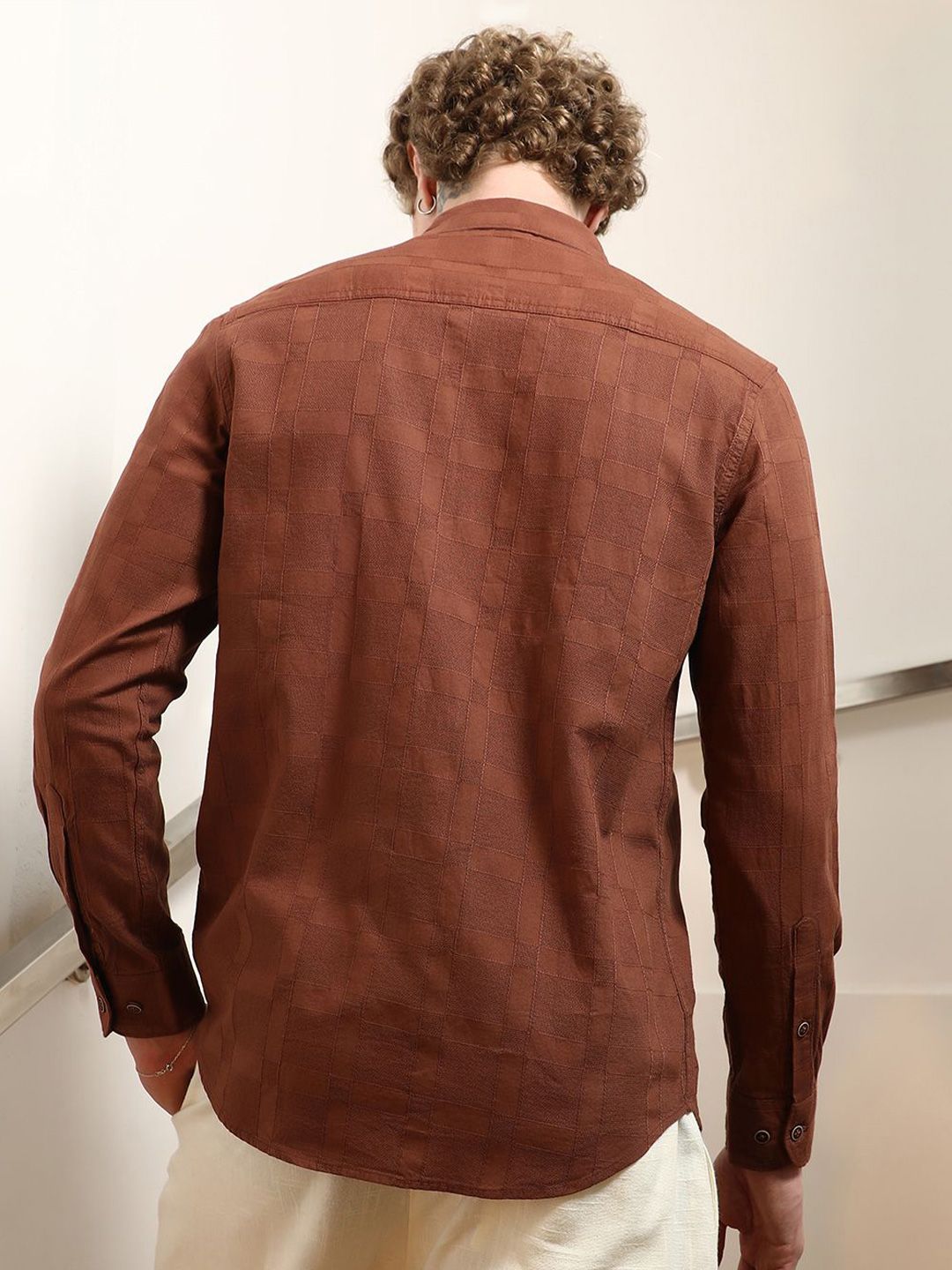 Campus Sutra Comfort Textured Spread Collar Cotton Casual Shirt